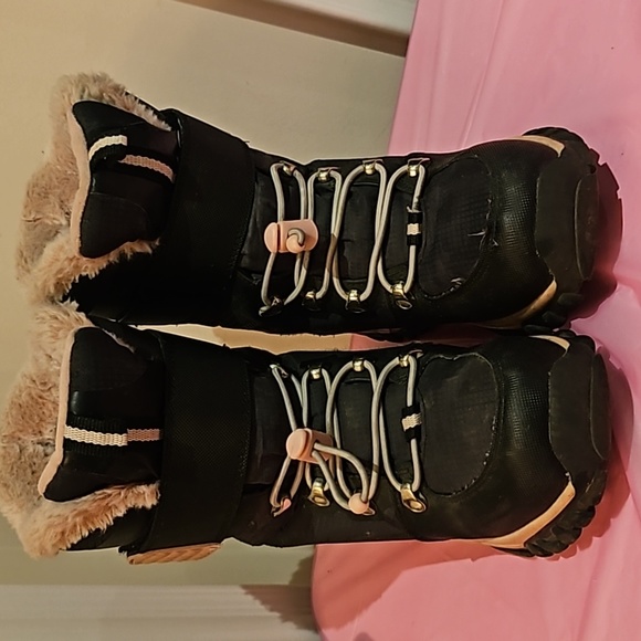 💯Auth Cougar Girls Toasty Black/Pink Snow Boots US4Y /Eu35.5 - Picture 3 of 13